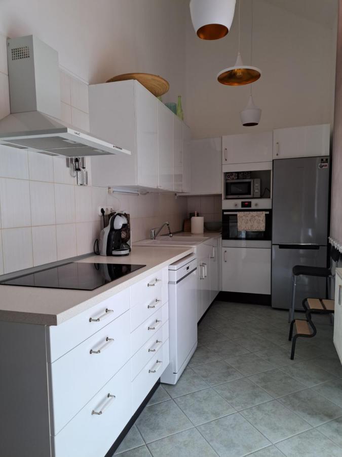 Rozsa Apartman Keszthely Bagian luar foto