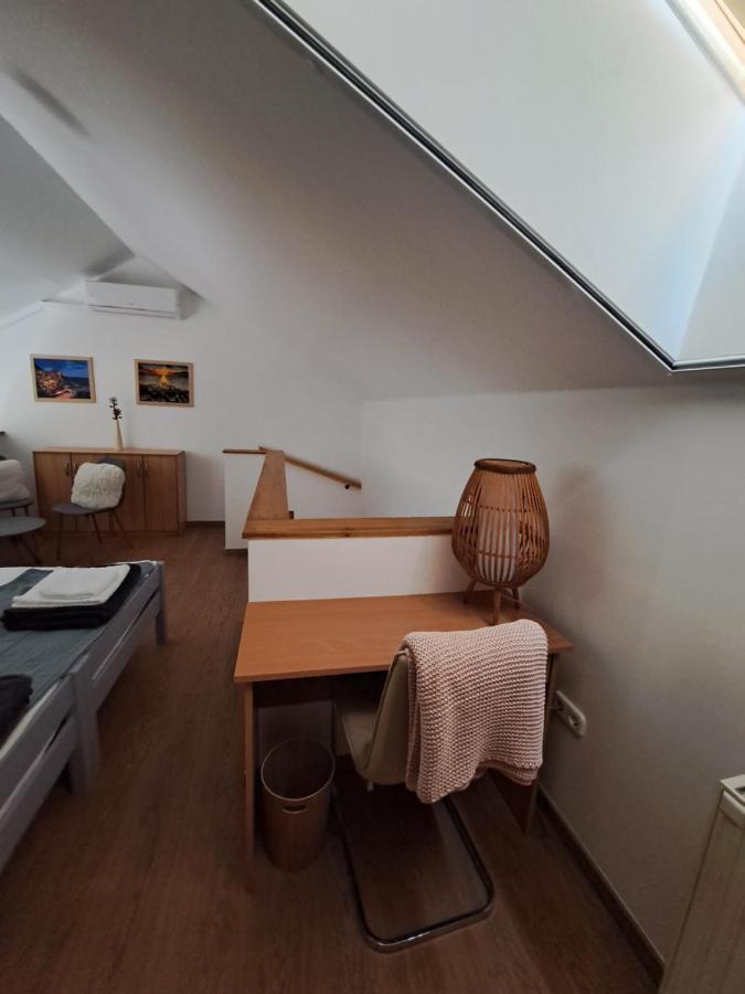 Rozsa Apartman Keszthely Bagian luar foto