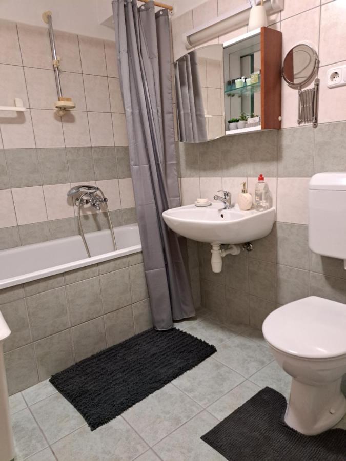 Rozsa Apartman Keszthely Bagian luar foto
