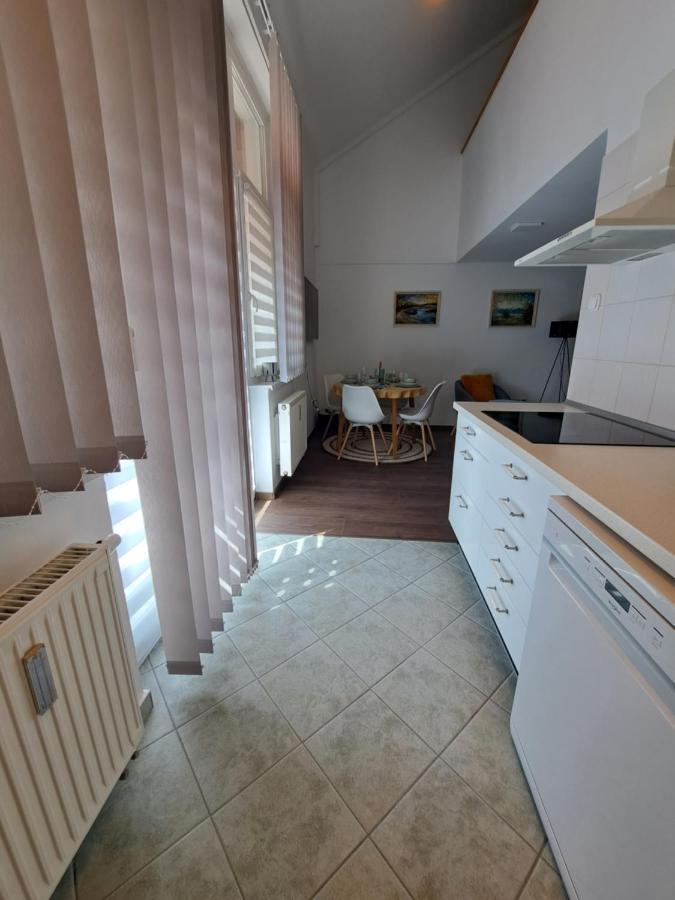 Rozsa Apartman Keszthely Bagian luar foto